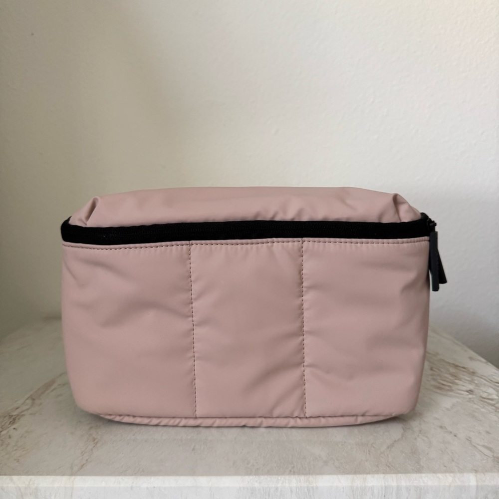 Calpak Luka Belt Bag (Rose Quartz)